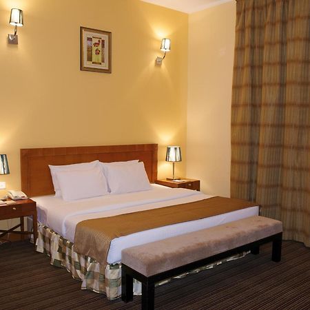 Al Massa Plus Hotel Al Ajn Exteriér fotografie