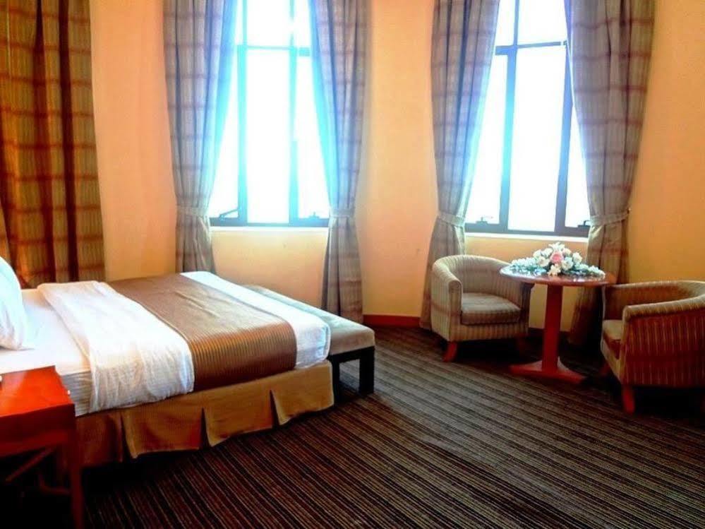 Al Massa Plus Hotel Al Ajn Exteriér fotografie